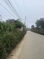 cách làng văn hóa 54 dân tộc việt nam 2 km cách trường học cấp 1,2 và ub yên bài cũng 200 m