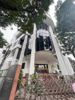 building có thang máy mới xây 2 mặt tiền hòa hưng gần cách mạng tháng 8 quận 10