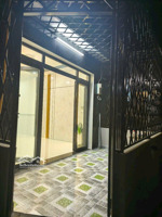 bán nhà mới kdc hiện hữu. nhà gần chợ và trường học.