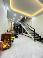 - giá tốt - hạ 400triệu bán gấp nhà 1trệt 2lầu, cạnh vin q9, tặng full nội thất xịn