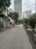 bán lô đất biển mặt tiền đường lê thước gần hồ nghinh, dt 90m2 ngang 5m