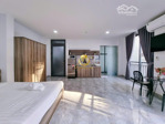 cho thuê căn studio siêu rộng ban công thoáng mát, 2 giường ngủ