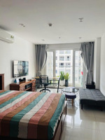 bán căn hộ chung cư sky center - phổ quang , 36m2, oficel , giá 2ty8 ( bao hết )lh 