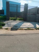 chính chủ bán gấp lô đất 114m2 giá 1tỷ2 đường trần văn chẩm xã phước vĩnh an củ chi sổ hồng riêng