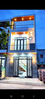 cần bán nhà sổ riêng tân uyên, bình dương nhà 1 trệt 1 lầu, thiết kế đẹp, công năng đầy đ