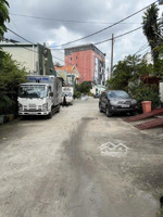 bán gấp nhà cũ lấy tiền xây nhà lớn . dt 80mv . đường 12m ngay tân mỹ đhtc maketing. quận 7