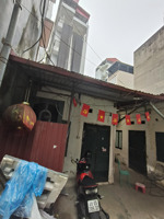 bán lô đất cho nhà đầu tư xây chmn cho thuê, tuyến phố vip, ngõ thông ra hồ, gần 40m ra mp, oto con