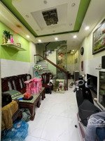 nhà 3 tầng, chính chủ hẻm lạc long quân f8. nhà còn mới, 3 phòng ngủ