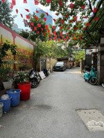 hạ chào ;yên hòa cầu giấy -nhà đẹp ỏ ngay kinh doanh dòng tiền-ngõ nông rộng-nhỉnh 10 tỷ