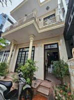 Gia chủ đi nước ngoài cần bán gấp nhà 2 tầng kiên cố đường Lương Văn Can - Tp Huế