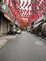 chính chủ bán nhà riêng mặt ngõ 154 ngọc lâm. nhà 5 tầng nở hậu đẹp. ngõ to oto tránh kinh doanh