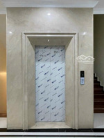 nhà tôi cho thuê nhà hai cửa đi, thang máy, vỉa hè, 94m2_ 4t, ngay sát nguyễn du, lê văn hưu-30 tr