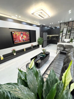 cần tiền bán gấp nhà thịnh quang, 41m2*5t, gần phố, ngõ ba gác thông thoáng, nhà mới đẹp, lô góc