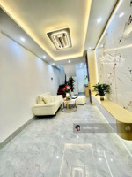 bán gấp! tôn thất tùng nhà 26m2 - 4tầng - 5m ra ô tô 20m ra mặt phố 30m ngã tư trường chinh - lê tr