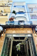 cô năm cần tiền bán gấp nhà đường tân hàng-quận 5. để giá 3tỷ780/72m2 thuê 21tr. gần bv đh y dược