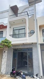 chính chủ gửi bán căn nhà đẹp tân hiệp - gần trung tâm hành chính tỉnh tân uyên - có hỗ trợ vay