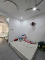 hẻm ô tô trường sa q.3 dt 40m2 4pn 3 tầng mới có phòng ngủ tầng trệt chỉ 8,8tỷ