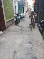 nhà hẻm xe hơi 3 tầng , đường âu dương lân q8, sát mặt tiền diện tích 4 x 15 giá 6,8 tỷ