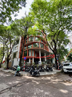 siêu phẩm trung kính lô góc 3 mặt thoáng mặt tiền siêu rộng 15m vỉa hè ô tô tránh 86m2