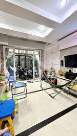 hxh 5m phan văn trị sát vách bình thạnh ngay khu cityland, emart 5 tầng xe hơi vô nhà