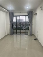 cho thuê căn hộ mới bàn giao, nhà mới sạch sẽ, thoáng mát. bên cạnh công viên lớn, gần sân bay