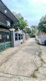 bán 98m2 đất thổ cư sổ hồng riêng gần vinhome hóc môn