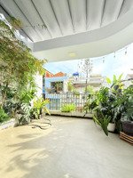 siêu phẩm kiến trúc ba tháng hai 5 tầng ngay nhà hát hòa bình