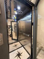 nhà mới đẹp, thang máy, ngõ ô tô, cách mặt phố 30 m.