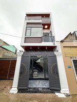 chủ gởi bán nhà hoàn công 1 trệt 1 lầu kdc tân vạn,4x16,8=67,1m2,đường xe hơi,tặng full nội thất