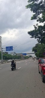 bán nhà mặt phố-kinh doanh-dòng tiền gần 300 tr/năm-vỉa hè-ô tô tránh/dừng đỗ-sổ vuông-mặt tiền rộn