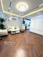 bán căn hộ chung cư 43-45 đốc ngữ, tầng cao view thoáng, sử dụng 98m, 3 ngủ 2wc full nt hiện đại