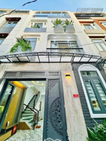 chú 8 về quê bán gấp căn nhà tô ký, tuyệt đẹp giá lại rẻ