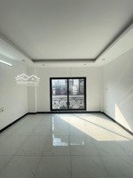 duy nhất nhà đẹp ở ngay ~32m2 - ngõ nông phúc lợi, sát vách vinhome reverside - chỉ 6,33 tỷ