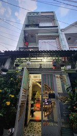 bán dùm cô chú lớn tuổi căn nhà2 lầu-4pn ,xã vĩnh lộc b, bình chánh,dt 56m2/2 tỷ8,shc,còn bớt thêm