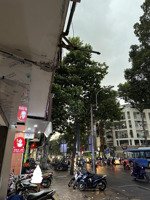 cần bán nhà mặt tiền đường an dương vương, vị trí đẹp, khu vực sầm uất, rất phù hợp kinh doanh, ở