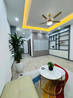 bán chcc green park phương đông ,trần thủ độ ,hoàng mai ,dt 81 m2 ,2pn,2 vs ,giá 6,85tỷ .sổ lâu dài