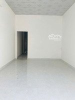 cần bán gấp nhà hoàn công thuộc kp1 thị trấn củ chi nằm ngay khu trung tâm cạnh kcn tây bắc.giá rẻ