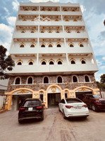 bán nhà mặt tiền kính nổi kinh doanh tại an phú, 36tỷ, thu nhập 70tr. mỗi sổ ngang 10m. tổng 20x28m