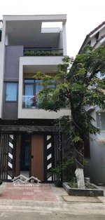 cho thuê nhà nguyên căn gần thăng long full nội thất cao cấp chỉ việc xách vali vào ở