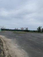 kđt số 4: vị trí đẹp, đường 27m, gần sông, giá tốt đầu tư.