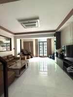 bán gấp nhà mặt tiền đs quận 4 -4x10 -2tầng -ô tô ngủ trong - sát vĩnh khánh -9.8 tl chủ