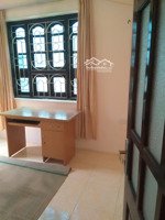 cho thuê cả nhả, có các phòng khép kín. điện, nước giá hộ gia đình