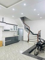 bán nhà riêng ở đội cấn - ba đình 45m-5 tầng- mt 3,5m- 10,6 tỷ. ngõ oto tránh,gần phố,nhà đẹp.