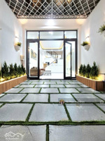 nhà 3 tầng btct nở hậu đẹp - xe hơi ngủ trong nhà - nhà mới full nội thất - mt hẻm xe hơi quay đầu