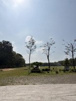 bán căn nhà ngay sân golf khu vip 5x17m, giá 2,55 tỷ