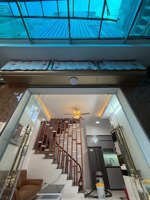 lô góc phạm văn đồng, ngõ thông, 50m ô tô tránh, 2 thoáng, sổ nở hậu, xây mới 40m2*5t