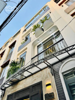 xe hơi tới nhà - 4 tầng - sân thượng - phòng ngủ master - tặng nội thất - cv làng hoa