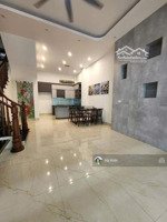 cho thuê nhà 127m2*3 tầng nhà hoàn thiện đẹp, phù hợp ở kết hợp vp, kd online