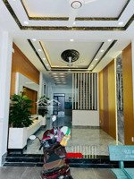 nhà mặt tiền hiếm giá cực tốt chuyển nhượng nhanh cuối năm