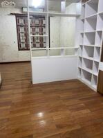 Cho thuê nhà nguyên căn còn mới đường ô tô tránh ngõ 143 Trung Kính. DT 60m x 4t, mt 5m. giá 18tr